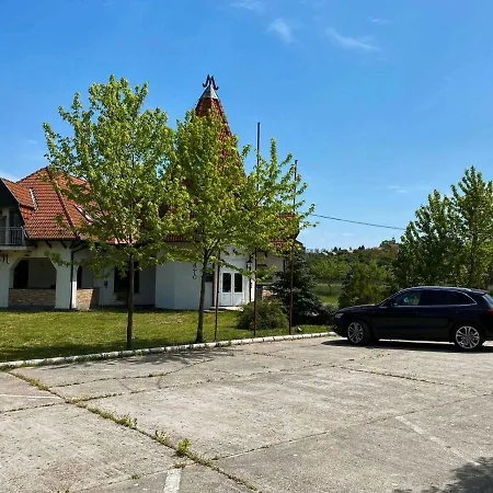 Mathias Haz Bed and Breakfast Magyarhertelend