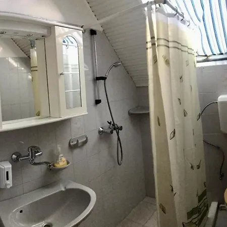 Mathias Haz Bed & Breakfast Magyarhertelend